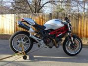 2009 Ducati Monster 1100 5, 200 miles on it...